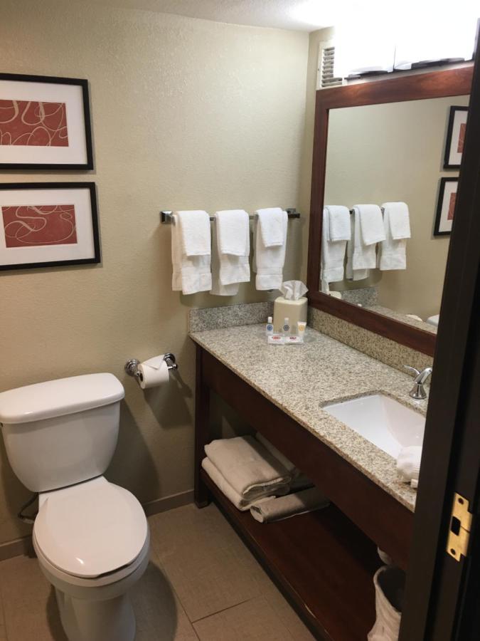 Comfort Suites Near Potomac Mills Woodbridge Eksteriør bilde