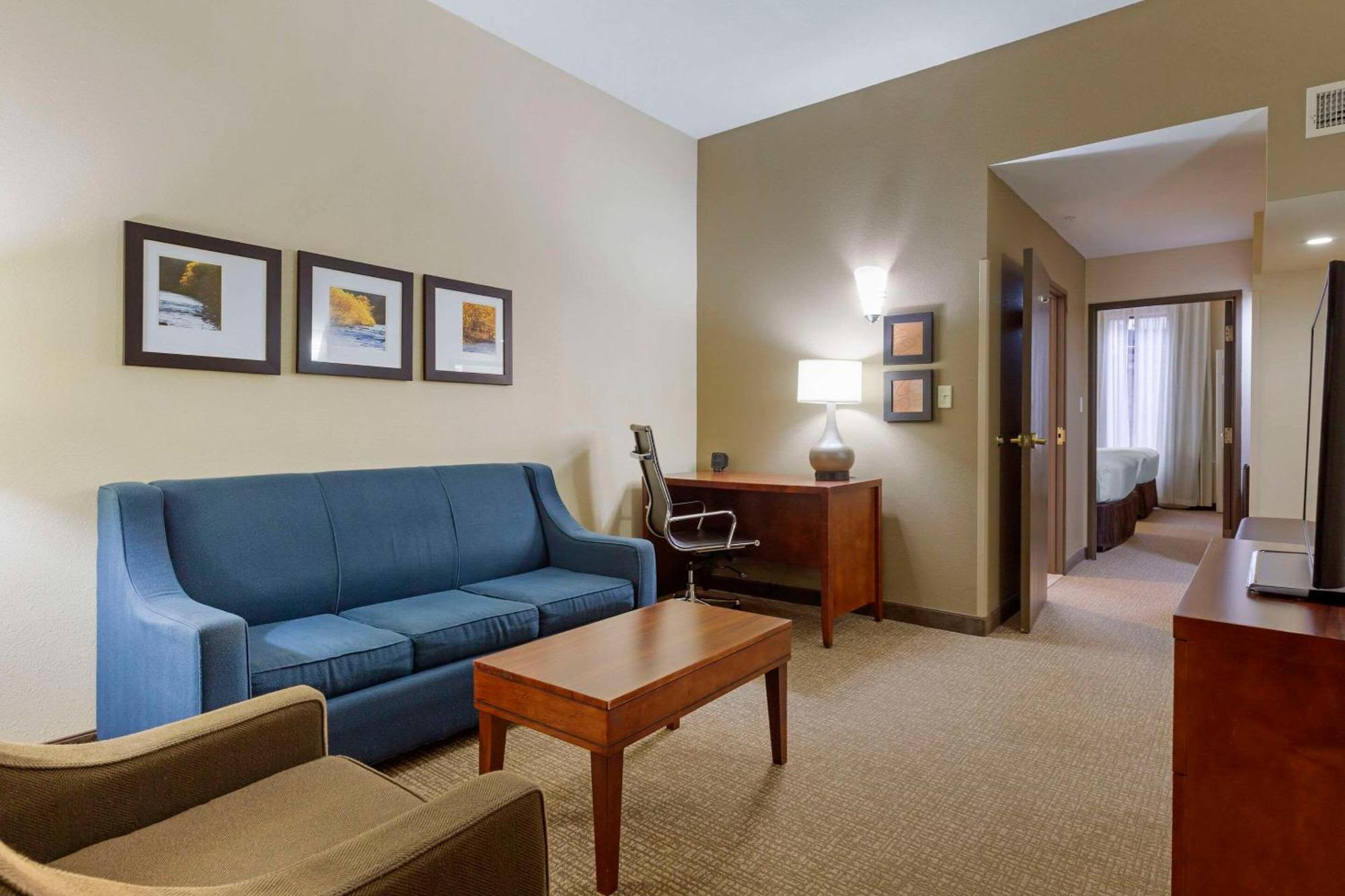 Comfort Suites Near Potomac Mills Woodbridge Eksteriør bilde